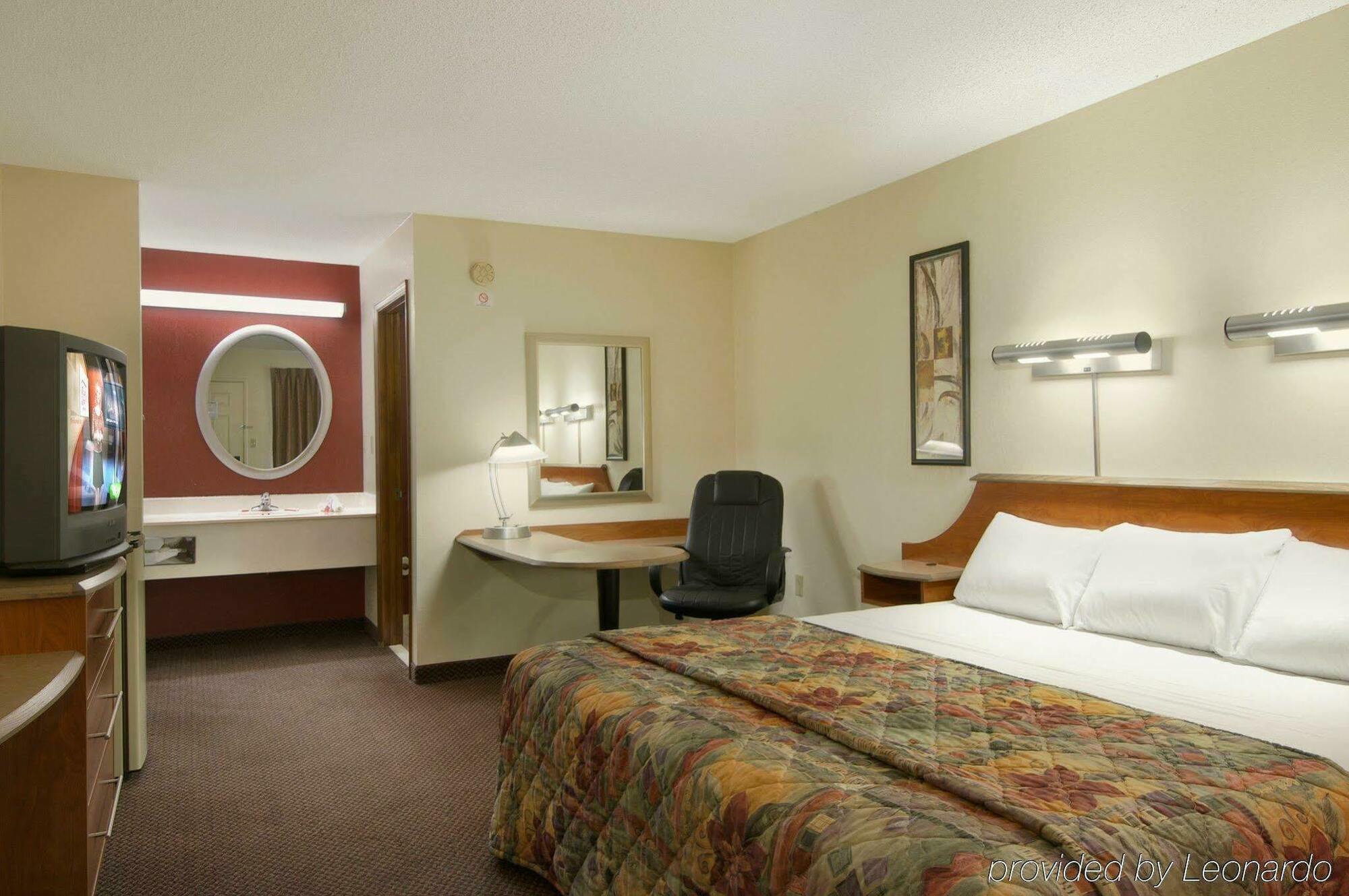 Red Roof Inn Clarksville Exterior photo